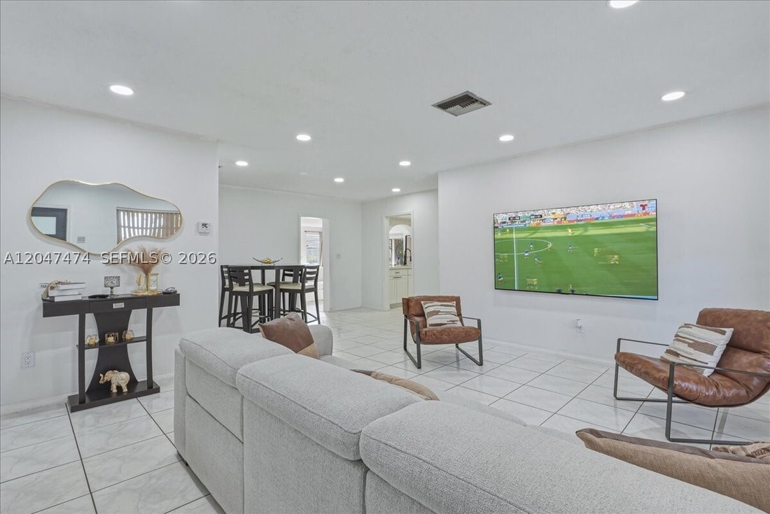 House in Miami Lakes, Florida, United States 3 - 18335053