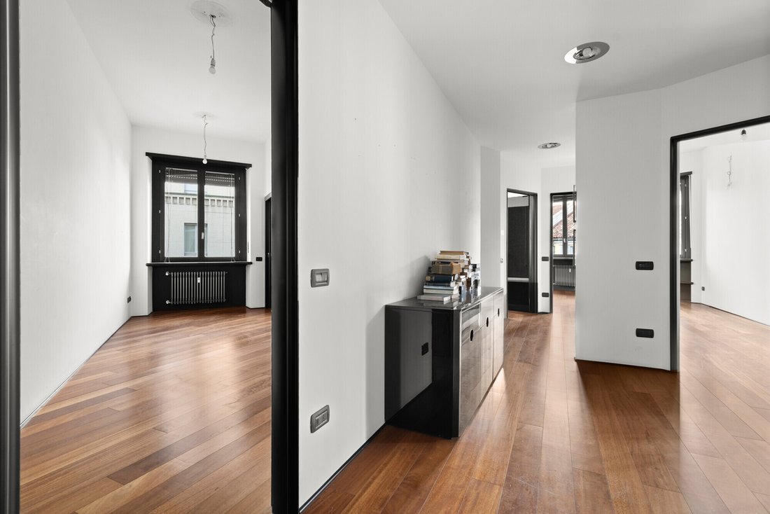Apartment in Historic Center, Milan, Lombardy 3 - 18336756