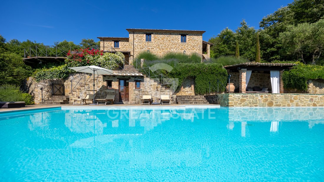 Estate in Castiglion Fiorentino, Tuscany, Italy 4 - 18339663