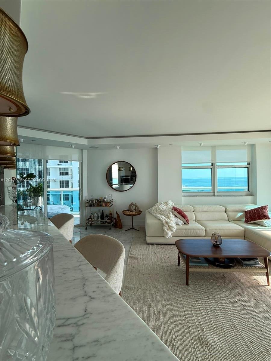 Bal Harbour, Florida, United States 5 - 18341130