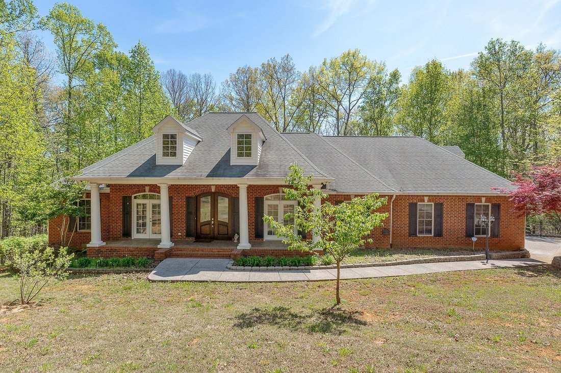 House in Sparta, Tennessee, United States 1 - 18335634