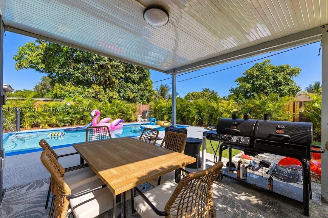 House in Miami, Florida, United States 3 - 18340194