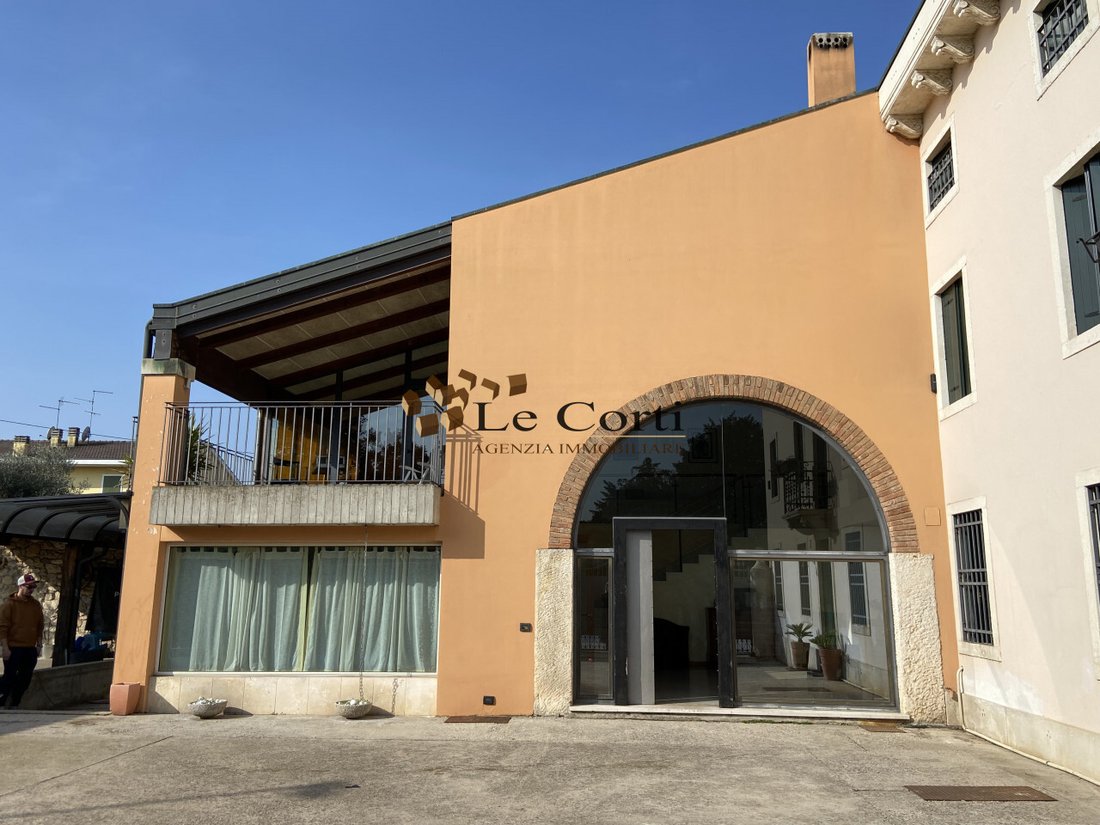 House in Lonigo, Veneto, Italy 2 - 15222470