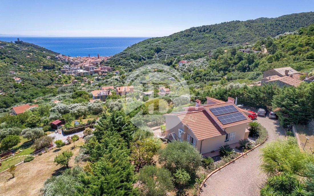 Villa in Noli, Liguria, Italy 1 - 18334924