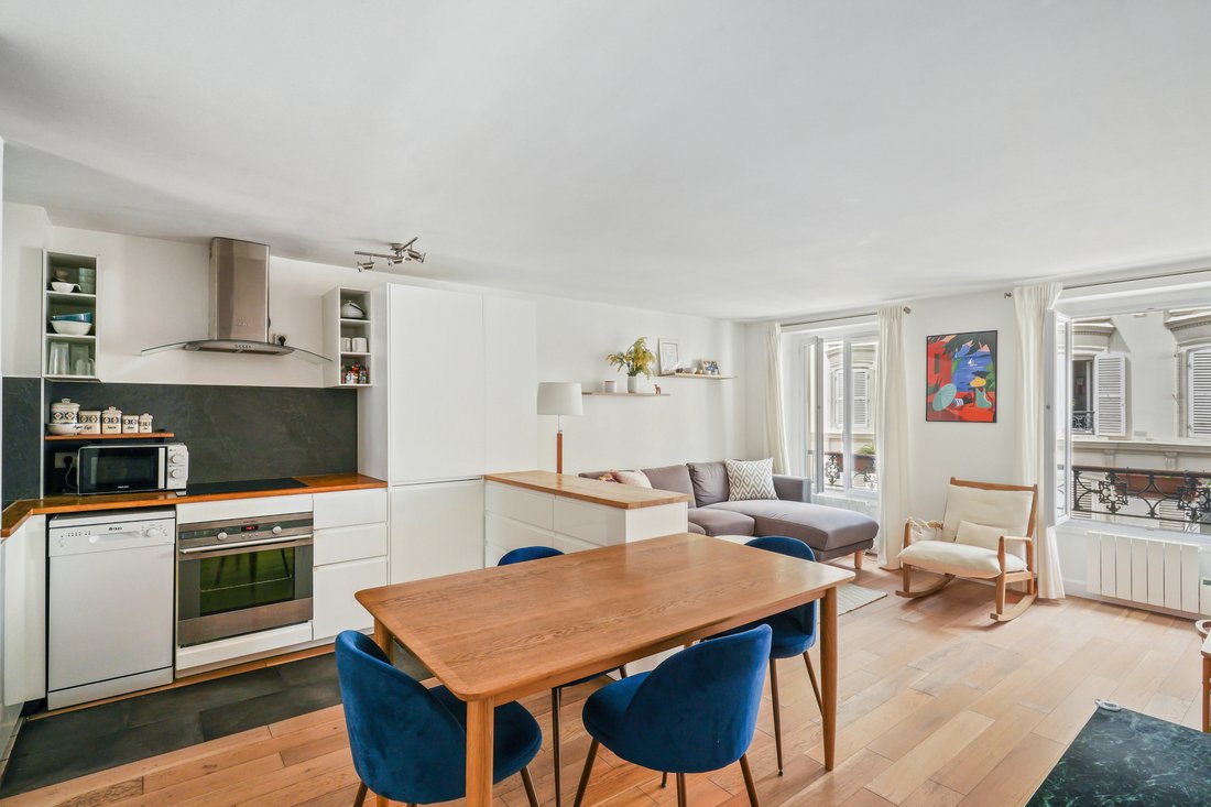 Apartment in Grange Aux Belles-Terrage, Paris 10e Arrondissement, Paris 2 - 18336821