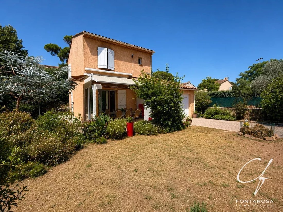 Villa in Arènes, Saint-Raphaël, France 2 - 18336767