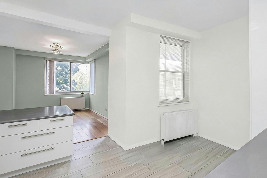 Co Op in New York, New York, United States 5 - 18339913