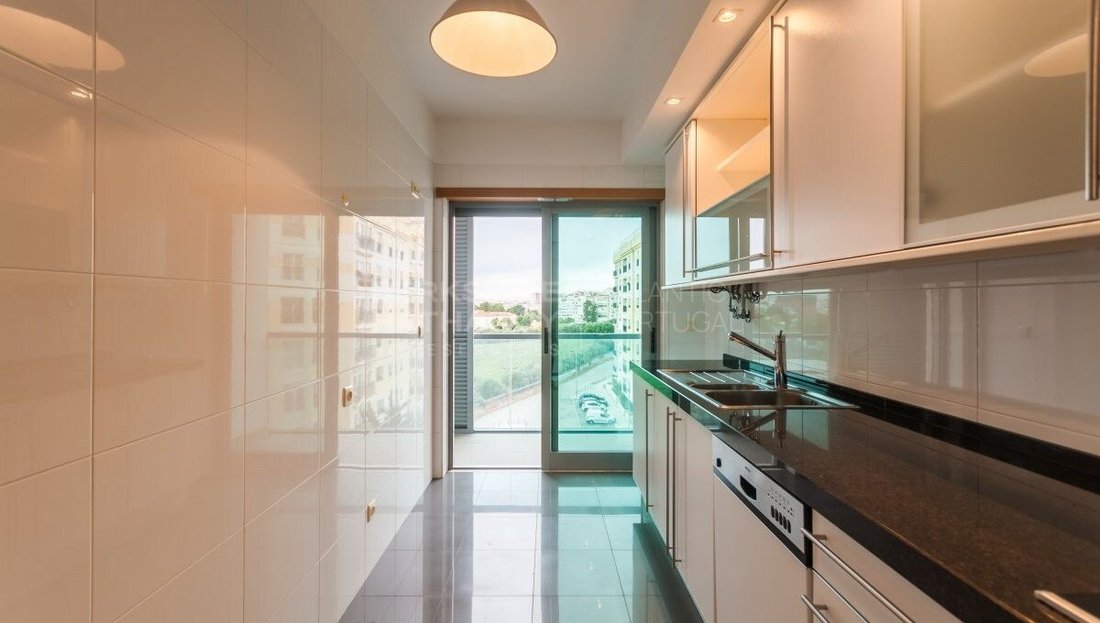 Apartment in Lumiar, Lisbon, Portugal 5 - 18337440