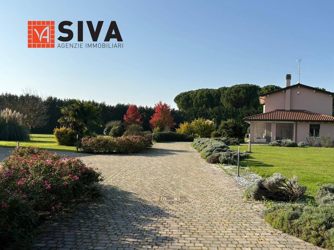 Villa in Godo, Emilia-Romagna, Italy 1 - 18341658