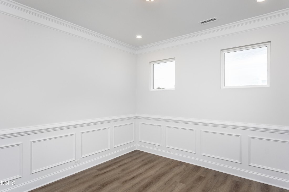 House in Four Oaks, North Carolina, United States 5 - 18340011