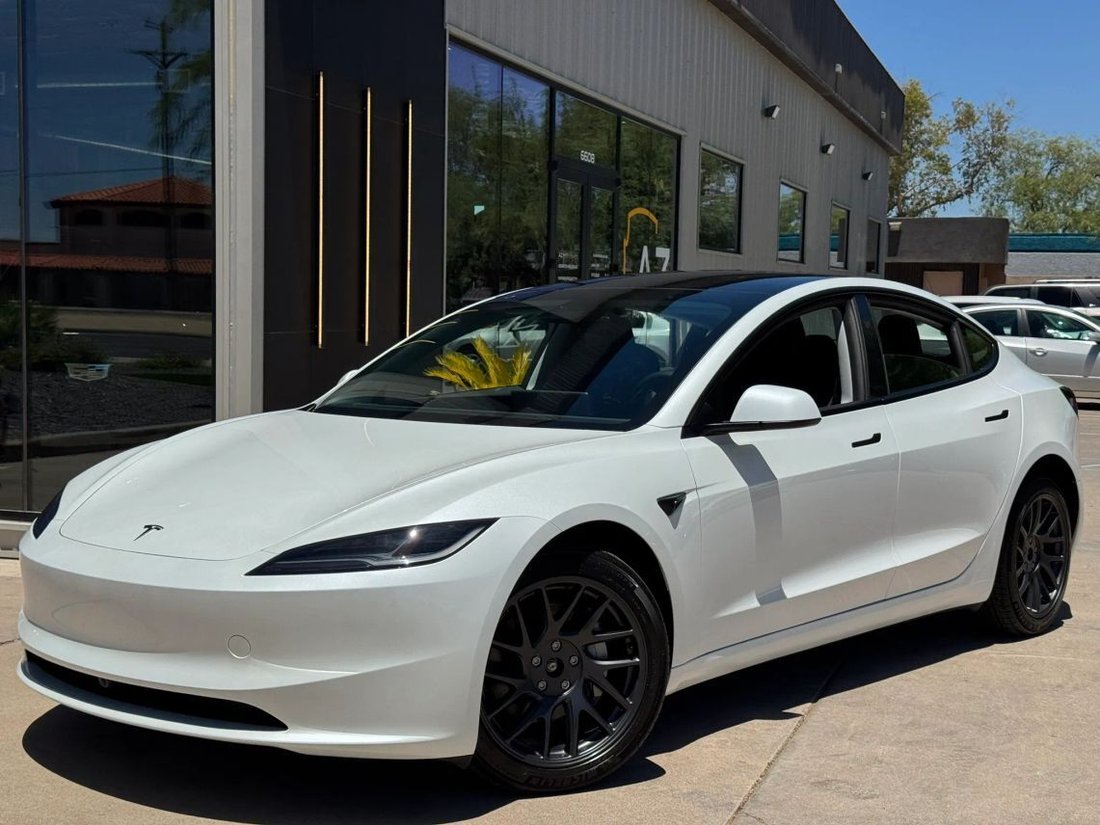 Sedan in Mesa, AZ, United States 1 - 18338288
