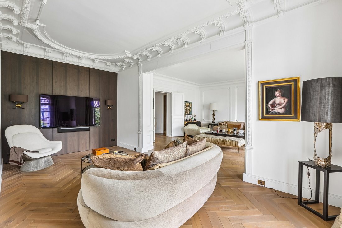 Apartment in Porte Dauphine, Paris 16e Arrondissement, Paris 2 - 18336808