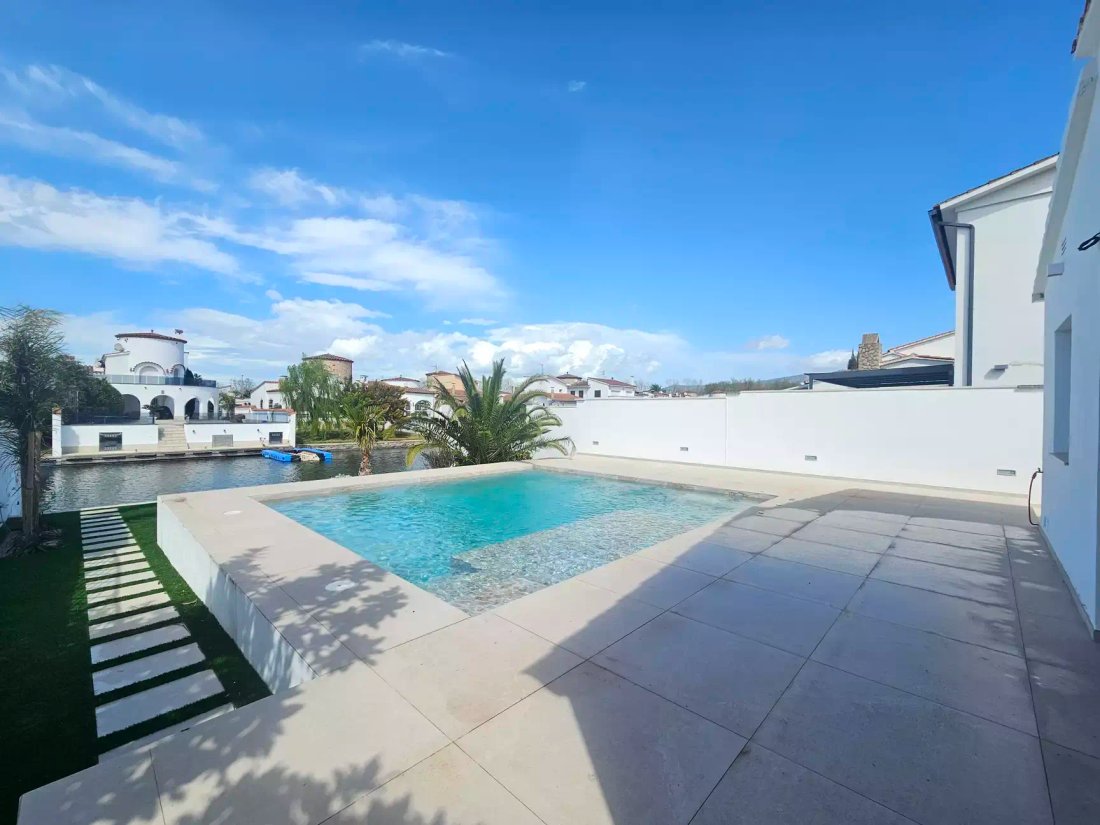 House in Empuriabrava, Catalonia, Spain 1 - 18336920