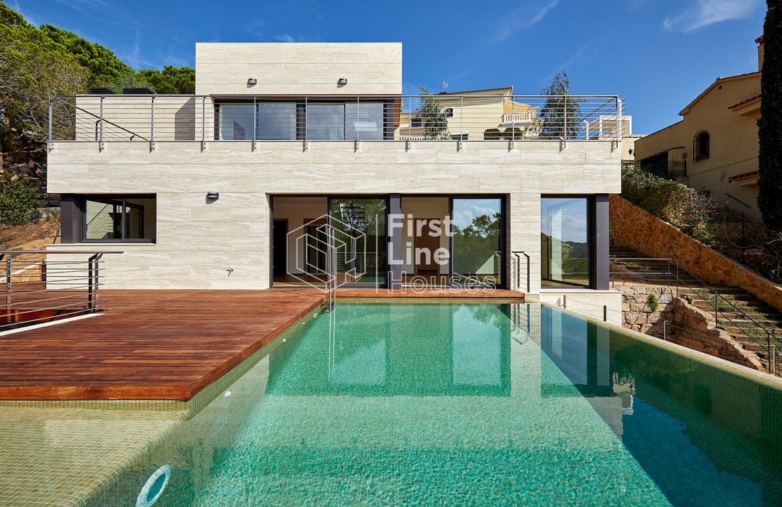 Villa in Lloret de Mar, Catalonia, Spain 1 - 18335117