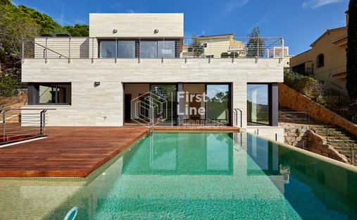 Villa en Lloret de Mar, Cataluña, España 1