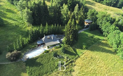 Estate in Chambery, Auvergne-Rhône-Alpes, France 1