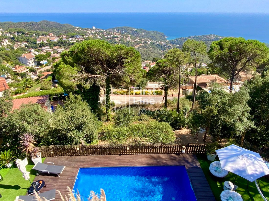Villa in Lloret de Mar, Catalonia, Spain 1 - 18335403