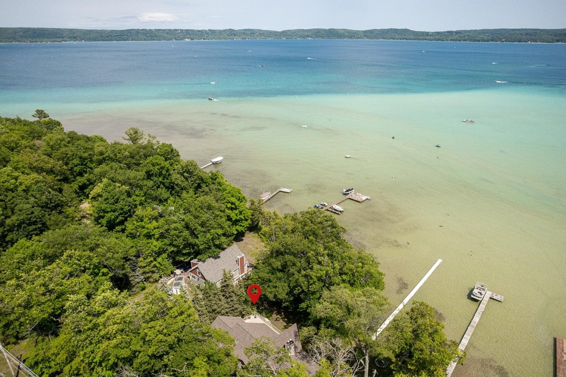 House in Glen Arbor, Michigan, United States 5 - 18339738