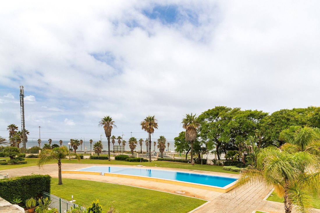 House in Carcavelos e Parede, Lisbon, Portugal 1 - 18337473