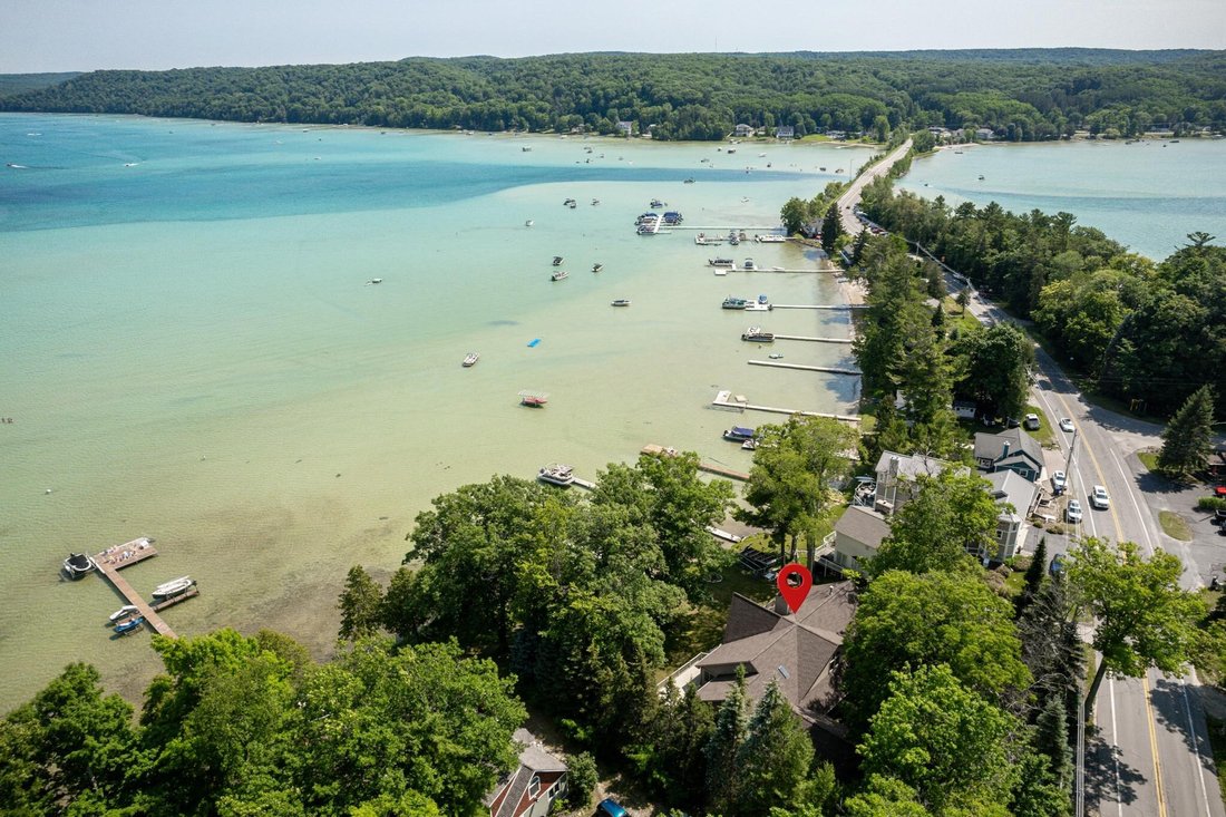 House in Glen Arbor, Michigan, United States 3 - 18339738