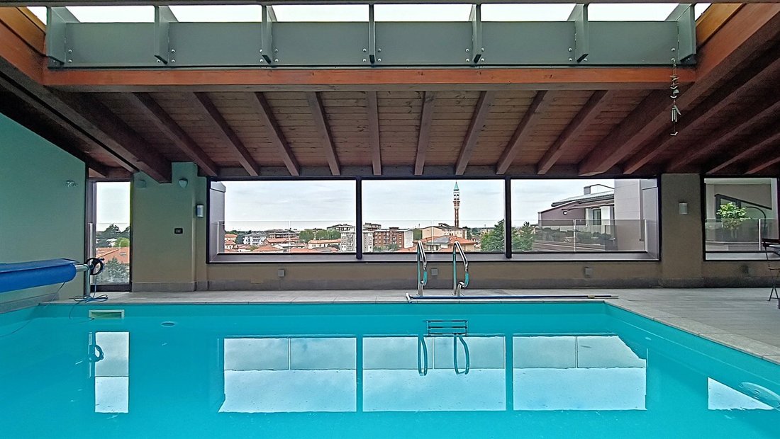 Penthouse in Cazzaniga, Monza, Lombardy 2 - 18339597