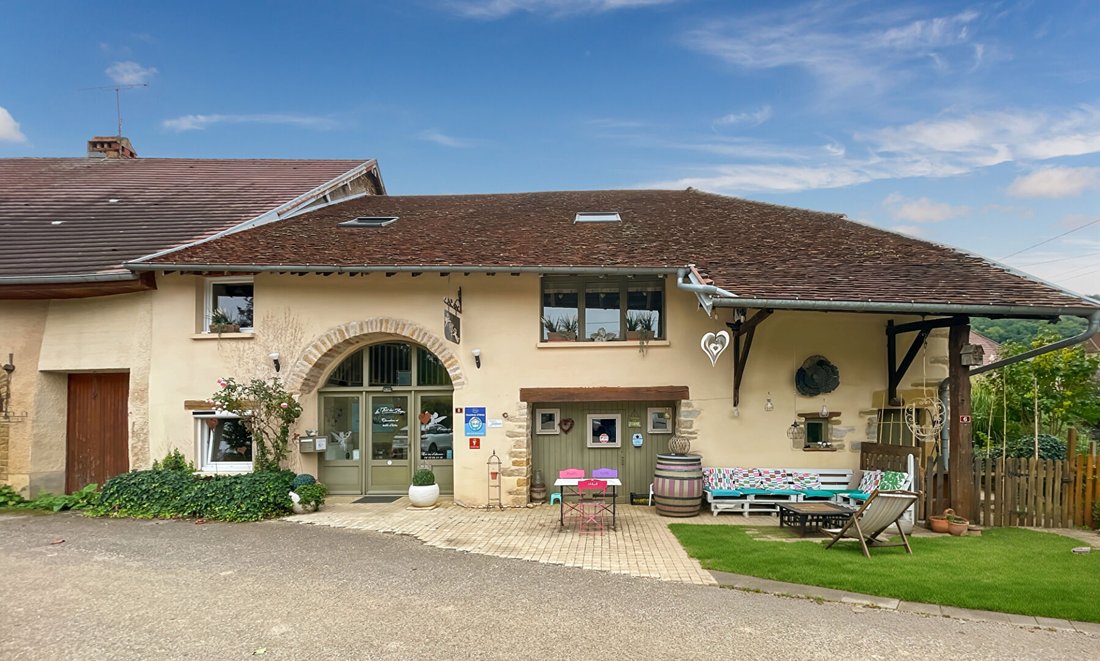 Villa in Pupillin, Bourgogne – Franche-Comté, France 2 - 18341516