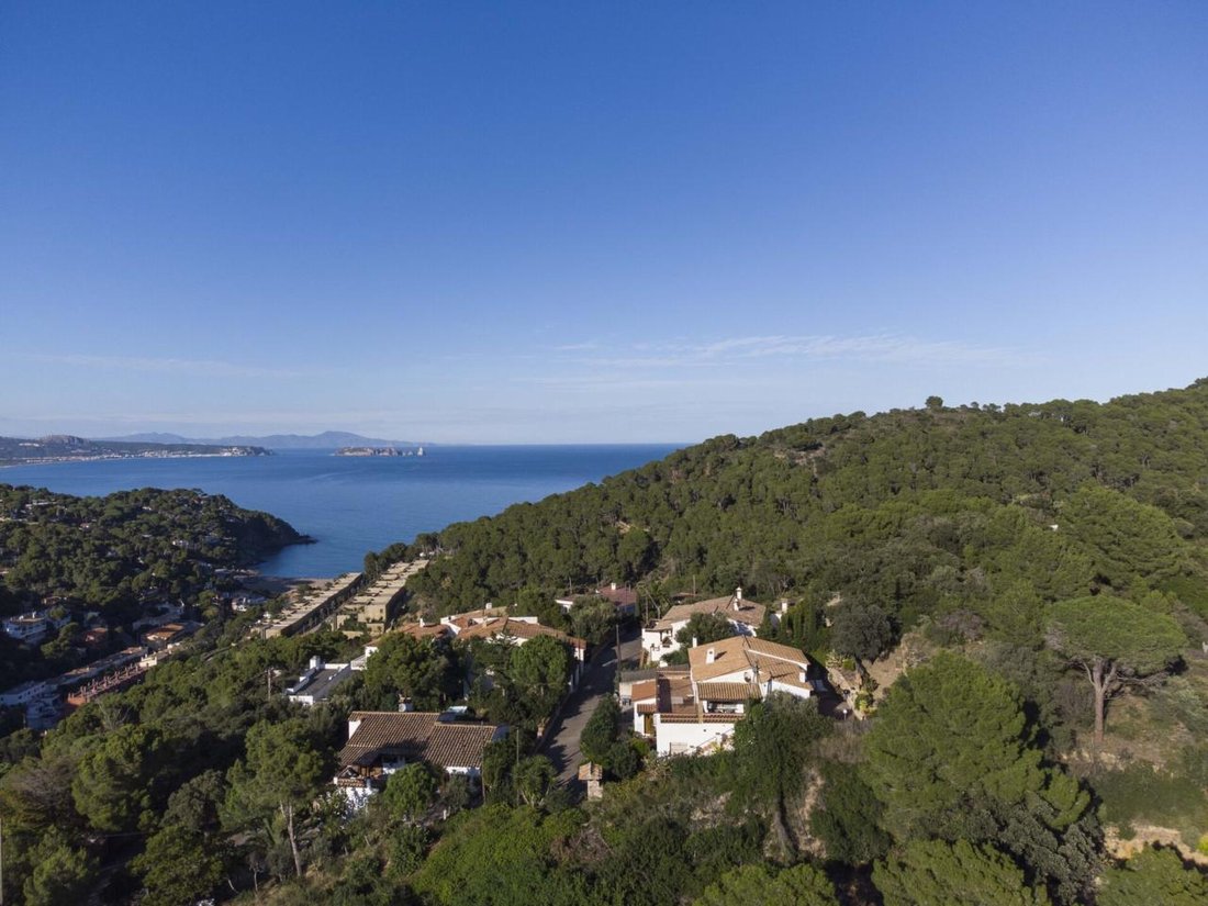 Chalet in Begur, Catalonia, Spain 1 - 18335175