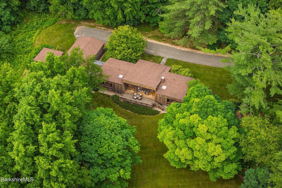 House in Great Barrington, Massachusetts, United States 3 - 18341721