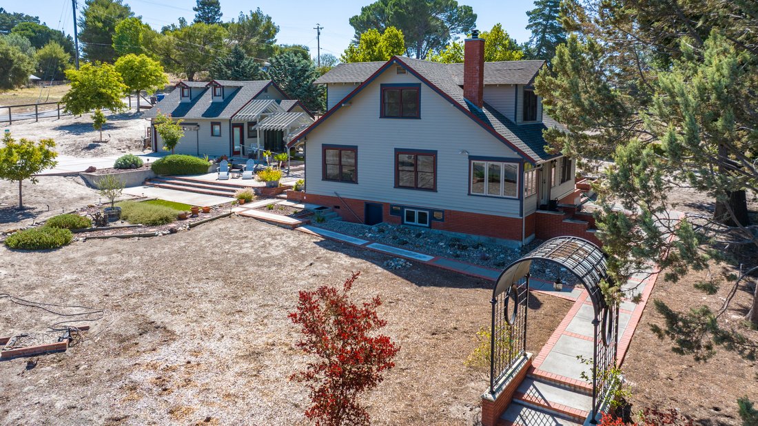 Atascadero, California, United States 5 - 18342158