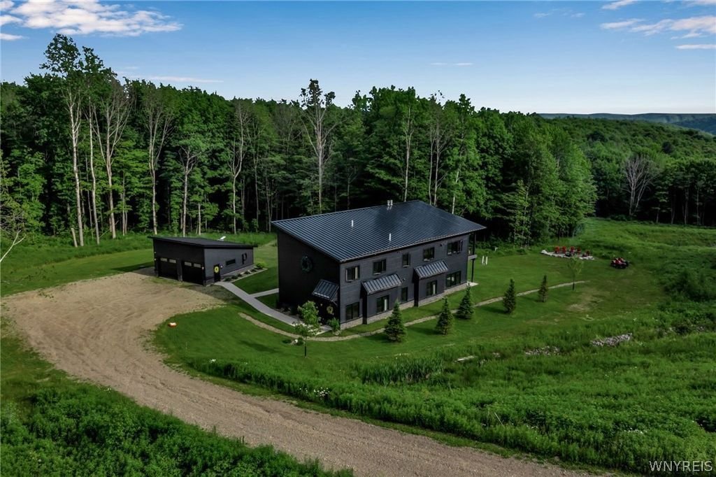 House in Ellicottville, New York, United States 3 - 18341986