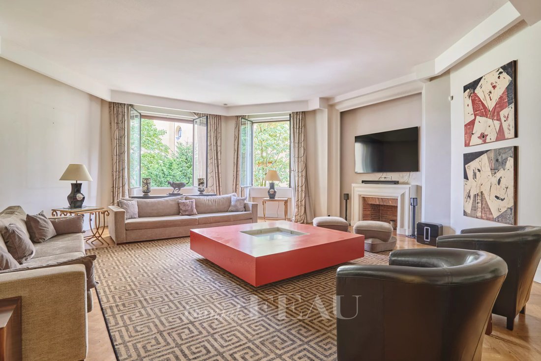 Apartment in Muette Nord, Paris 16e Arrondissement, Paris 4 - 18337569