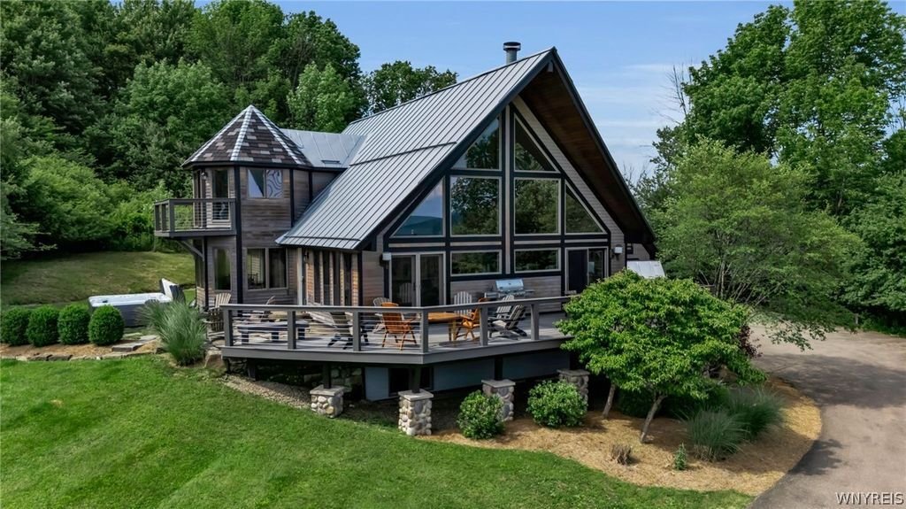 House in Ellicottville, New York, United States 1 - 18341995