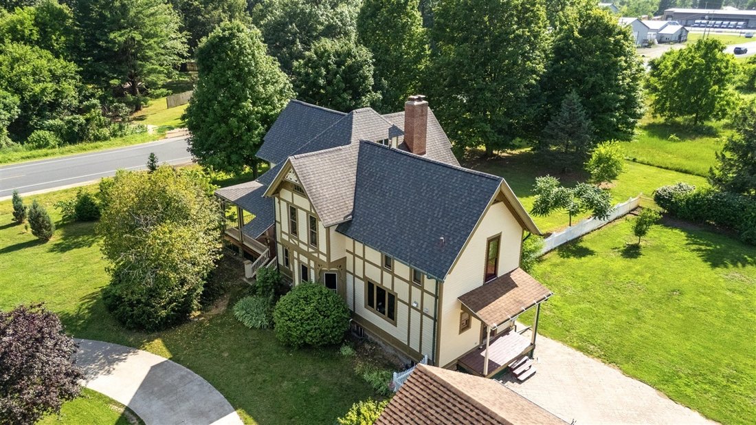 House in Paw Paw, Michigan, United States 4 - 18309912