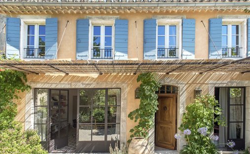 House in Saint-Rémy-de-Provence, Provence-Alpes-Côte d'Azur, France 1