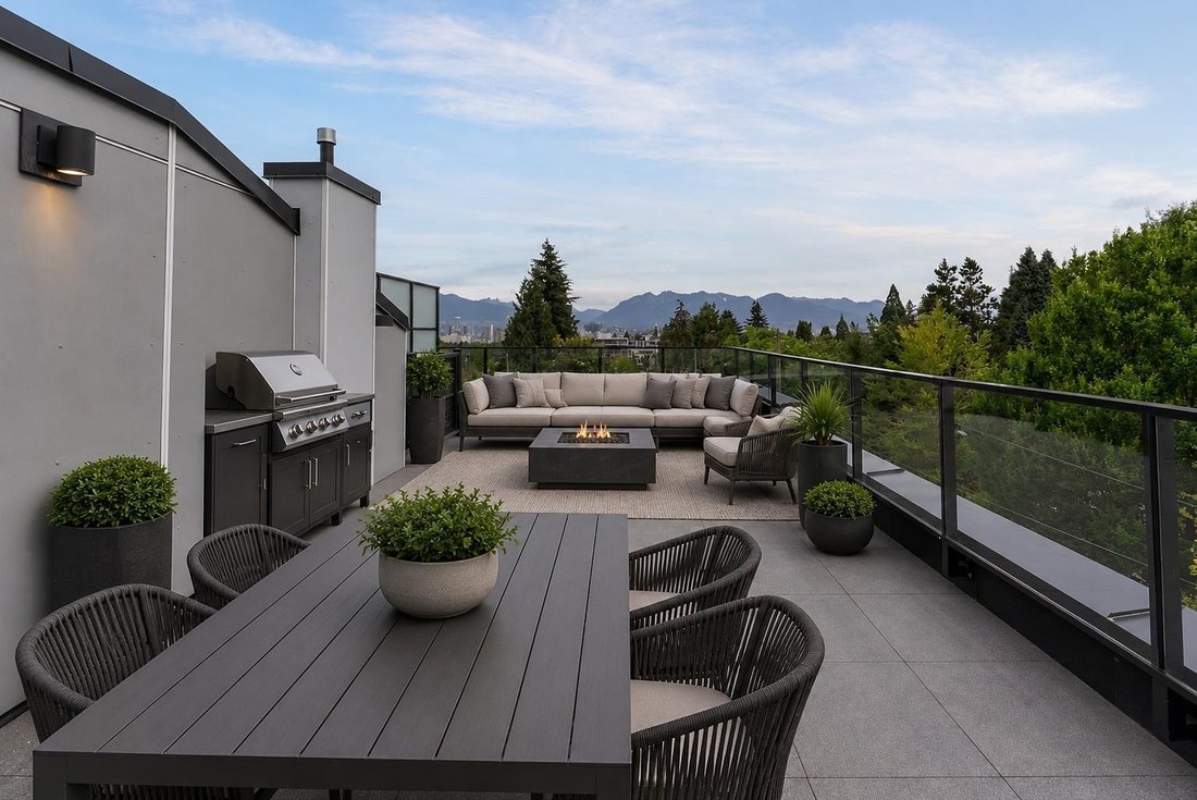 House in Vancouver, British Columbia, Canada 5 - 18315261