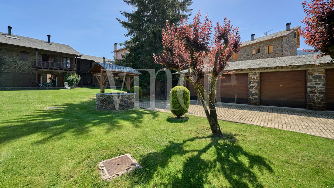 Townhouse in Puigcerda, Catalonia, Spain 5 - 18335389