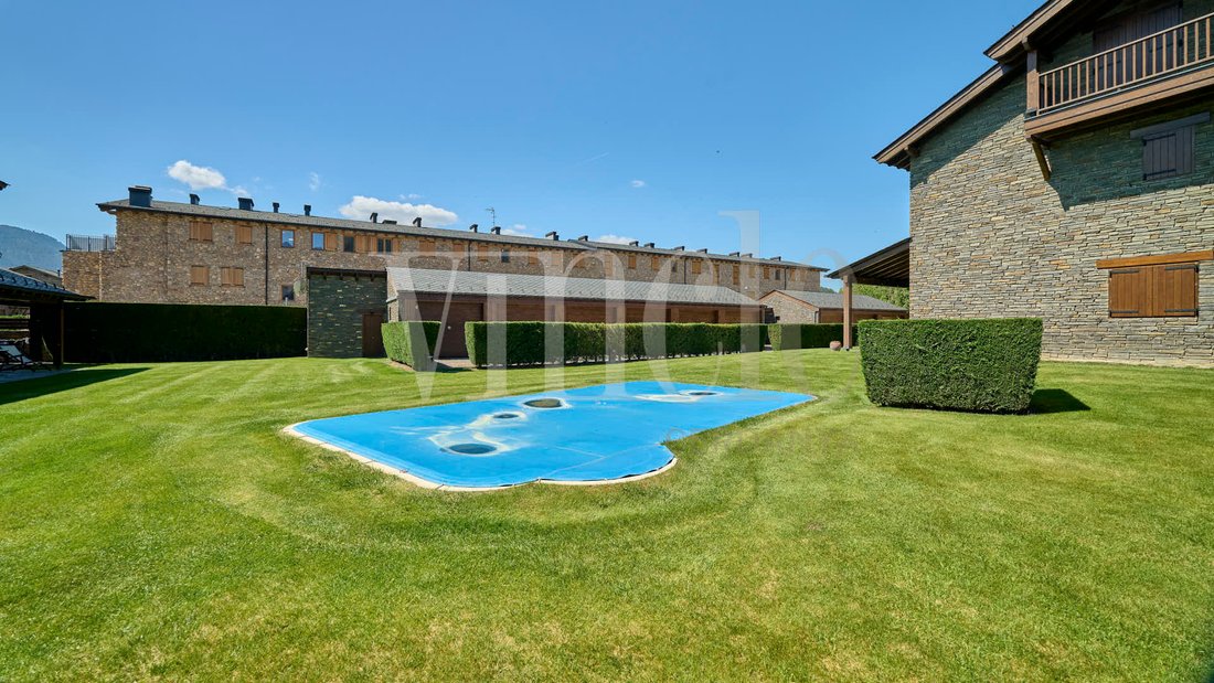 Townhouse in Bellver de Cerdanya, Catalonia, Spain 2 - 18335308