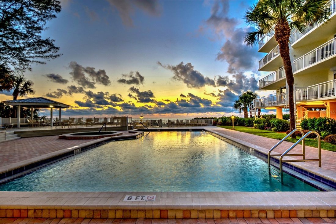 Condo in Indian Shores, Florida, United States 3 - 18340791