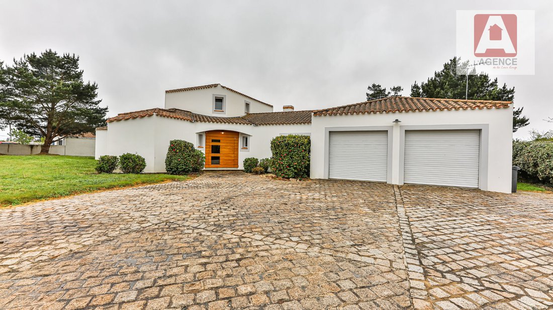 Villa in Le Fenouiller, Pays de la Loire, France 1 - 18337653