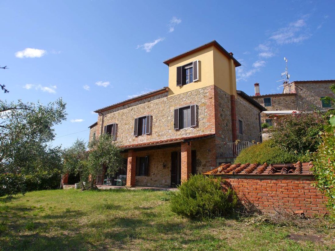 Villa in Bucine, Tuscany, Italy 2 - 18341142