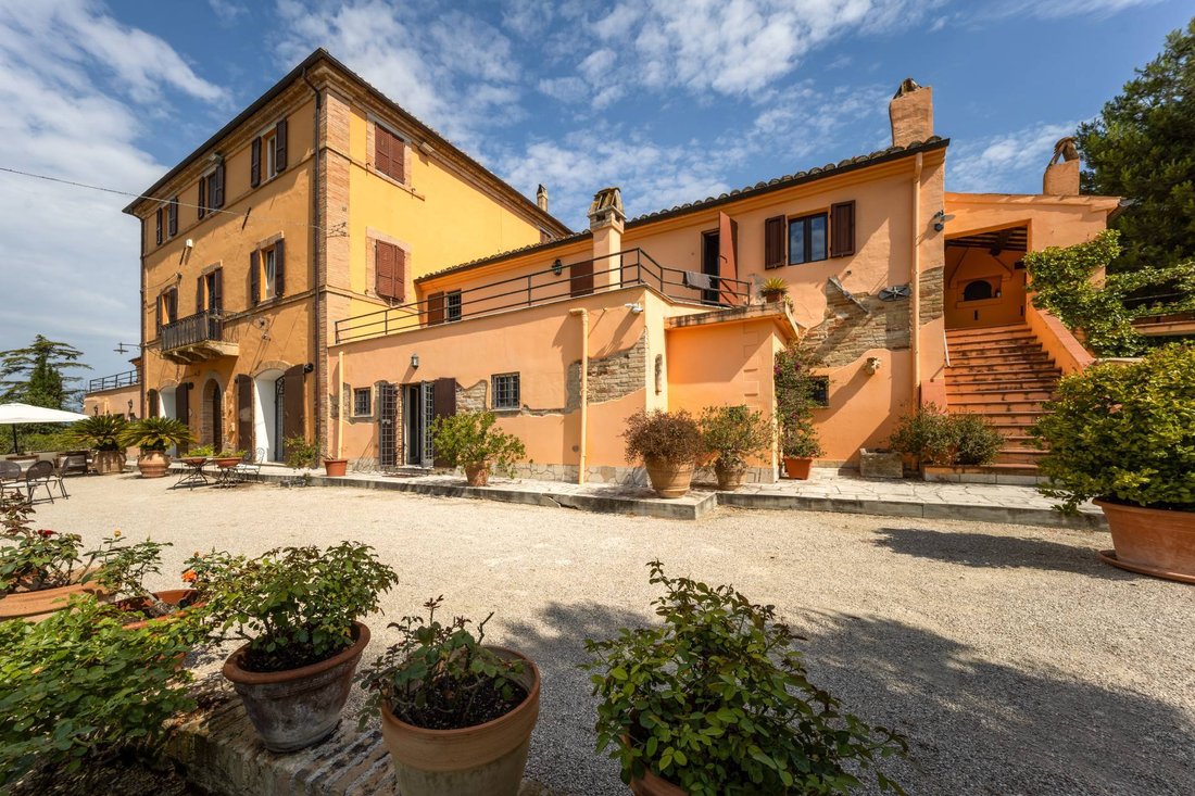 Villa in Offida, Marche, Italy 1 - 18341672