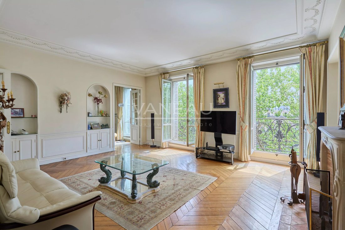 Apartment in Île de la Cité, Paris 1er Arrondissement, Paris 3 - 18337533
