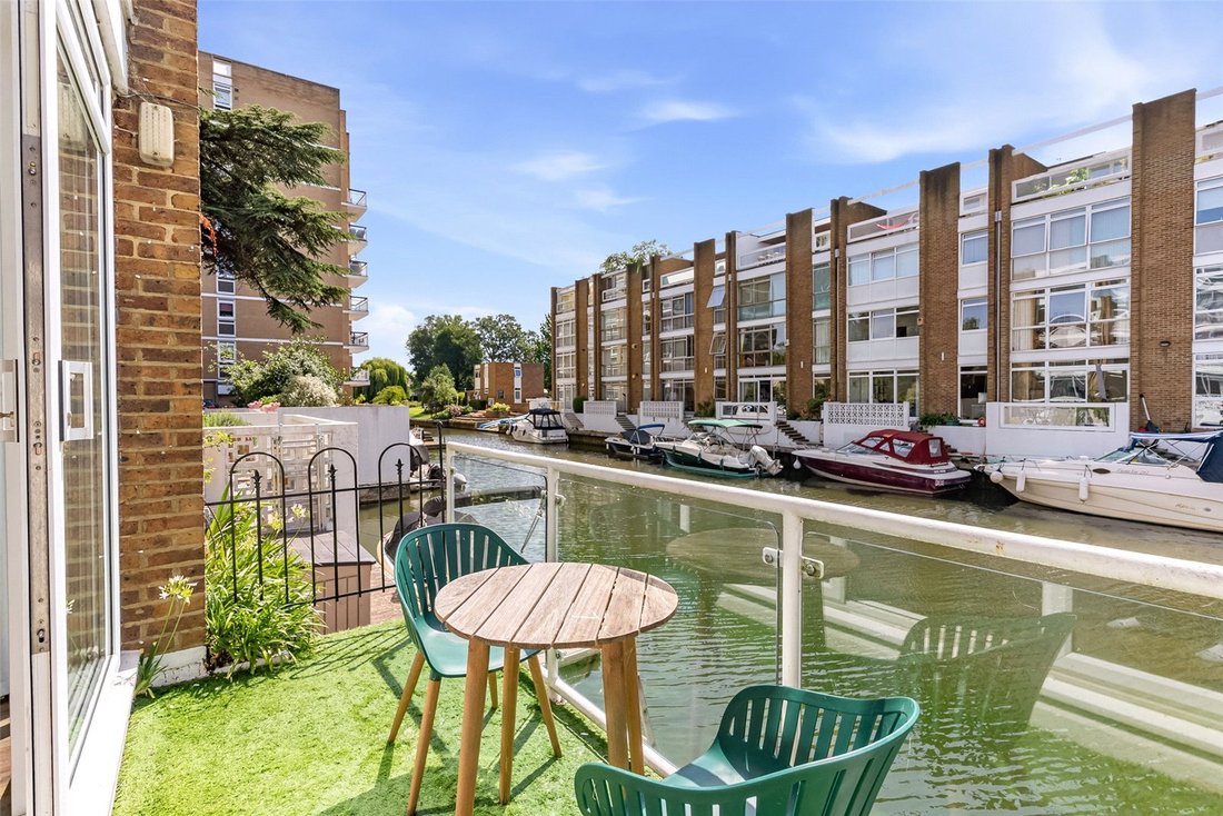 Townhouse in Hampton Wick, Richmond Upon Thames, England 2 - 18339859