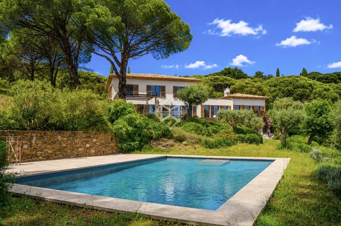 Estate in La Croix-Valmer, Provence-Alpes-Côte d'Azur, France 3 - 18337093