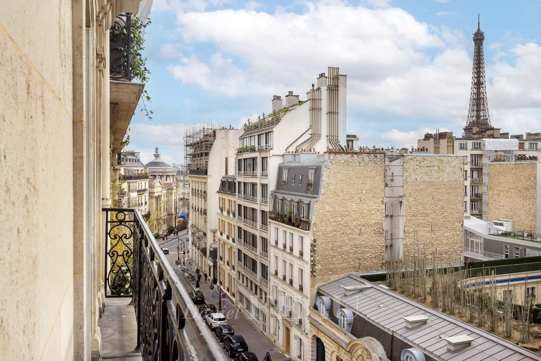 Apartment in Chaillot, Paris 16e Arrondissement, Paris 2 - 18337557