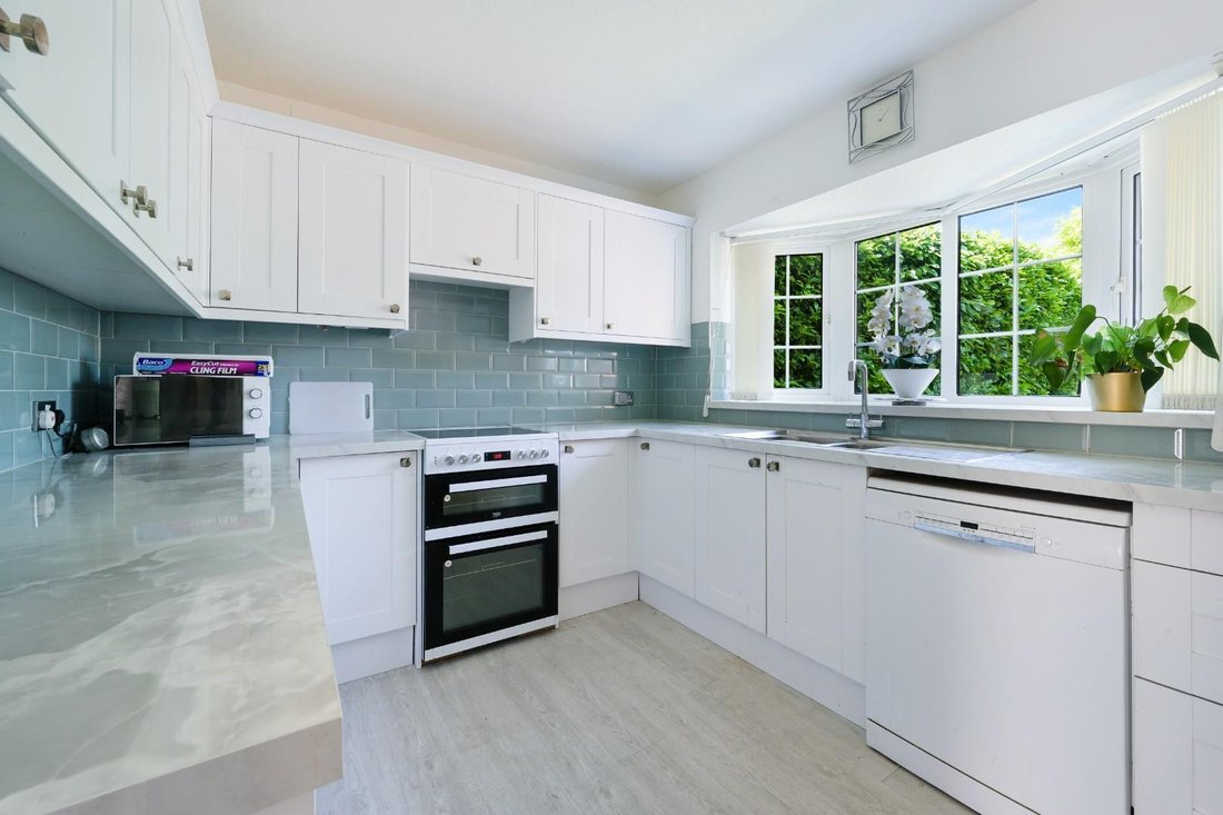 House in Banstead, Reigate and Banstead, England 2 - 18339854