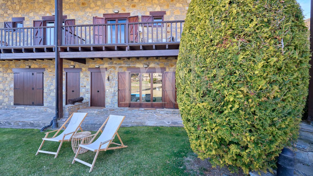 Townhouse in Isovol, Catalonia, Spain 2 - 18335246