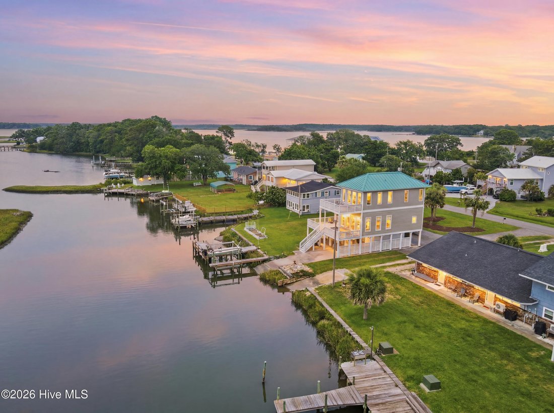 House in Cedar Point, North Carolina, United States 2 - 18336467