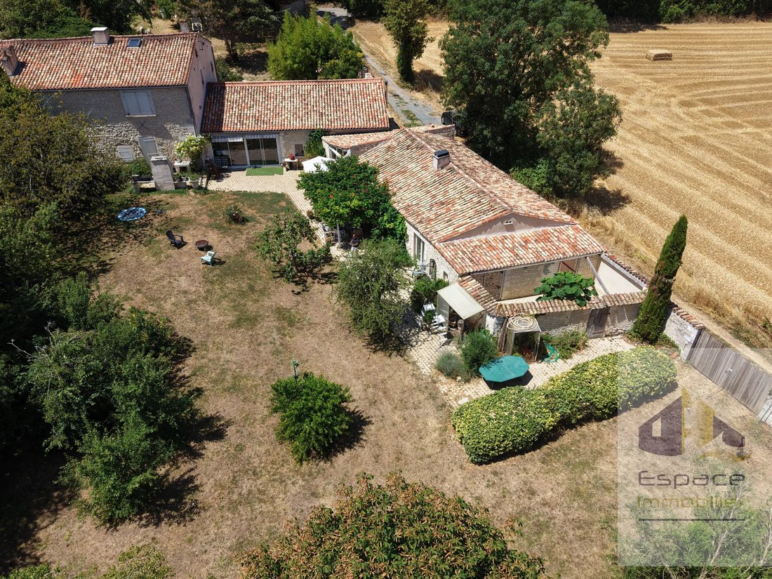 House in Montroy, Nouvelle-Aquitaine, France 3 - 18336940