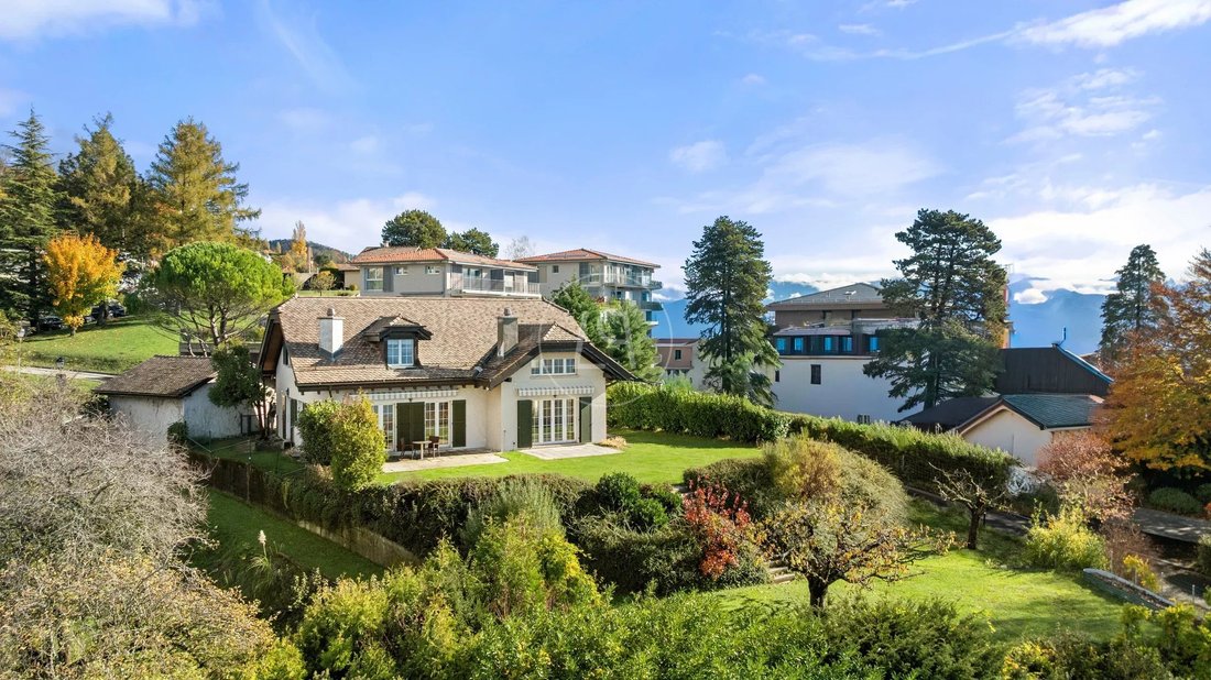 House in Bourg-en-Lavaux, Vaud, Switzerland 3 - 18339903
